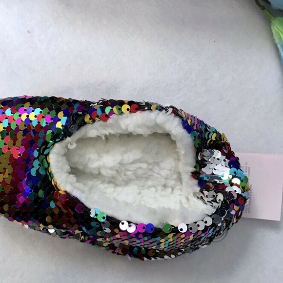 ❌SOLD❌ More than Magic NWT Sequins Slippers Girls M/L (Shoe Size 2-5) - Picture 4 of 8